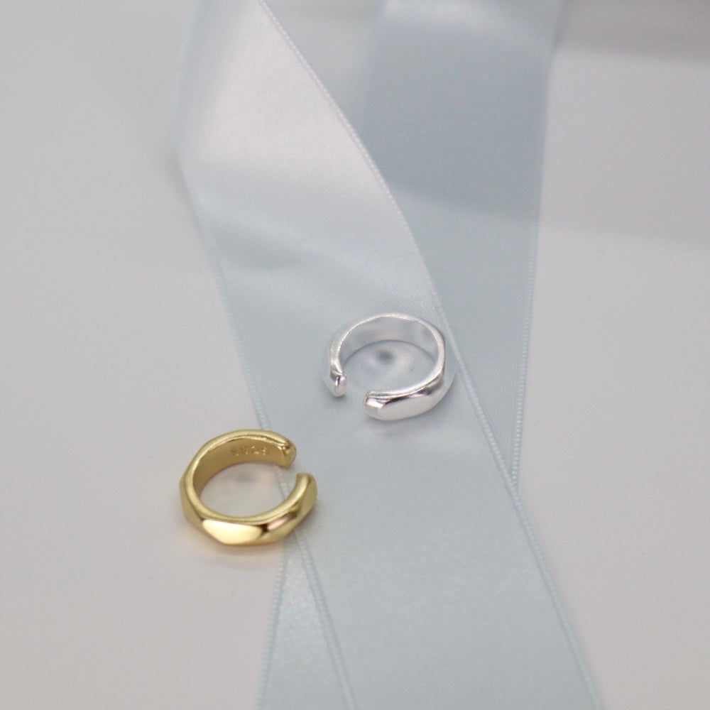 C037 silver925 matte earcuff