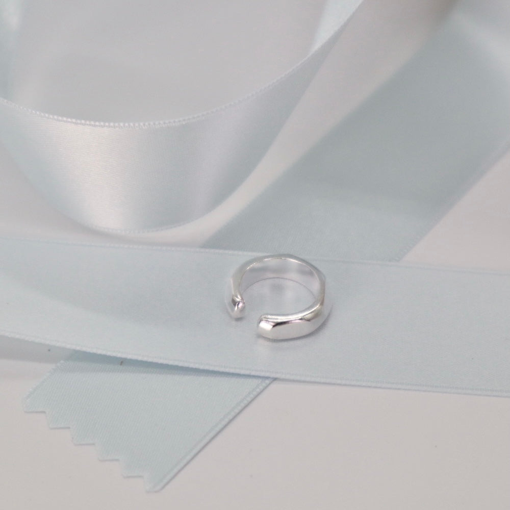 C037 silver925 matte earcuff