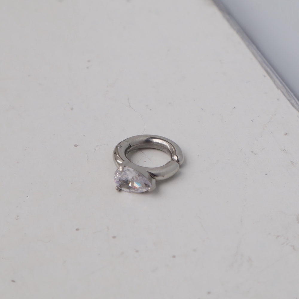 C051 stainless one drop zircon ear cuff