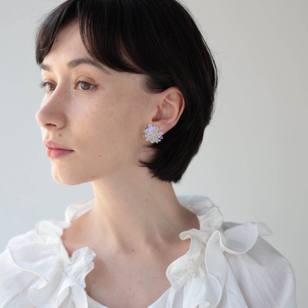 P271 handmade clear flower bead statement pierce