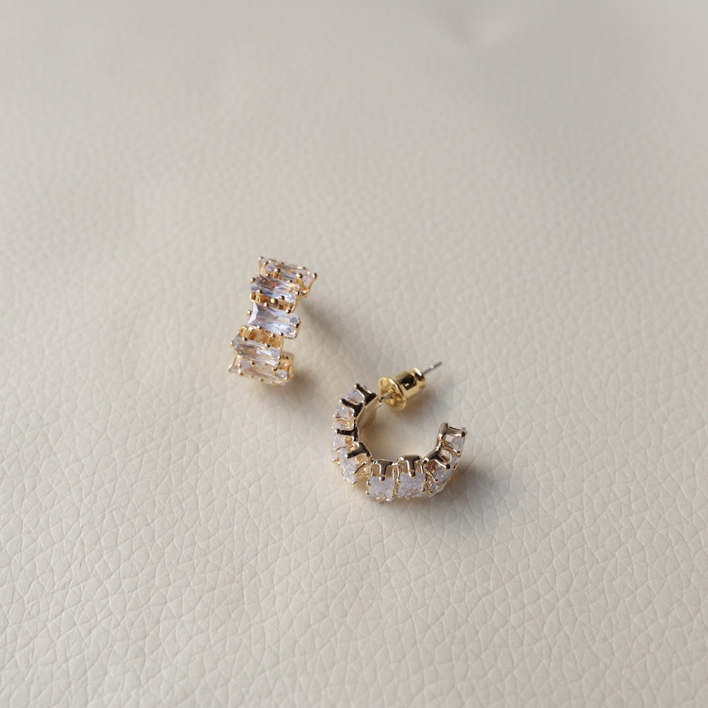 P112 crystal beads half hoop pierce