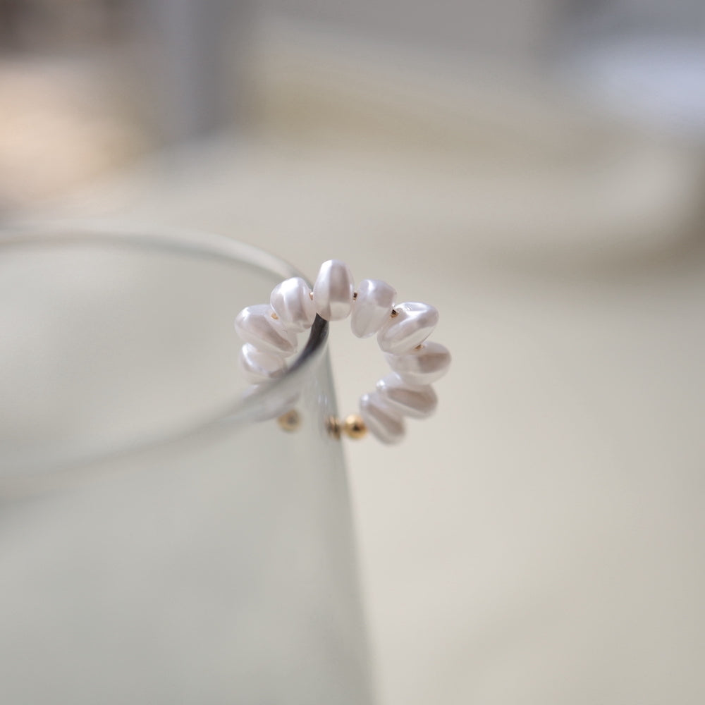 C081 pearl like big earcuff
