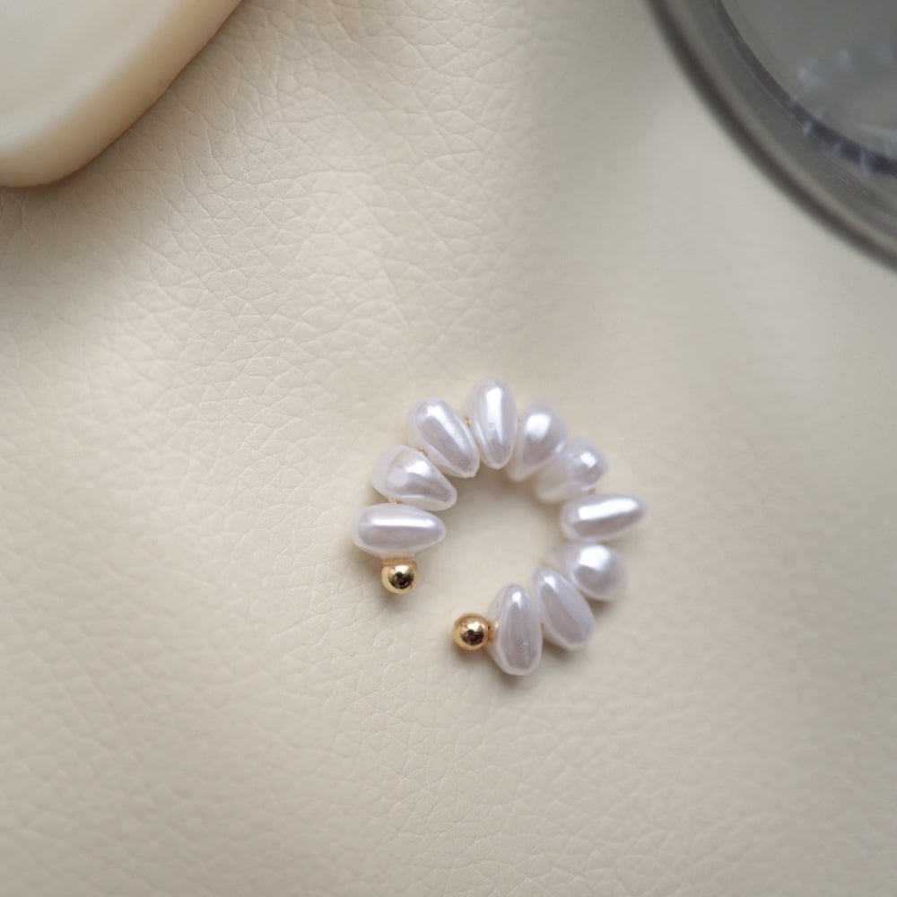 C081 pearl like big earcuff