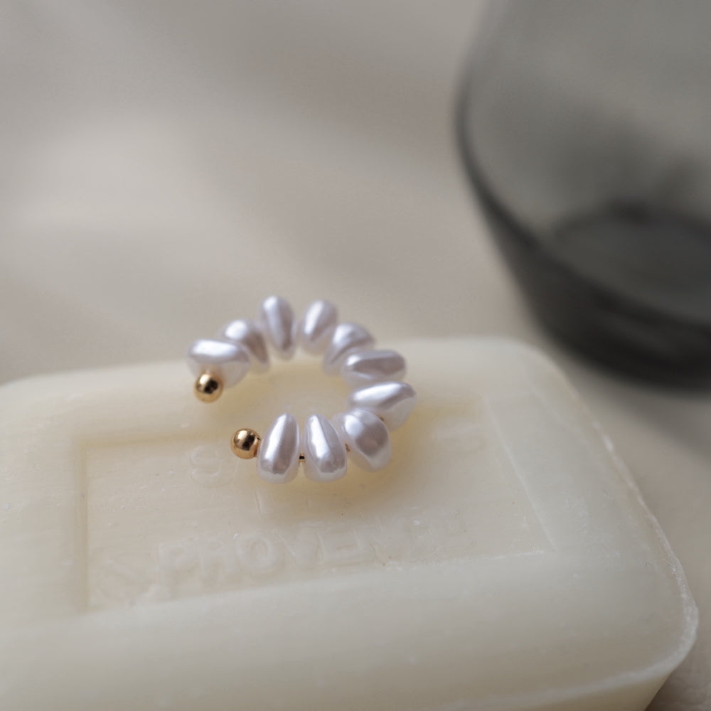 C081 pearl like big earcuff