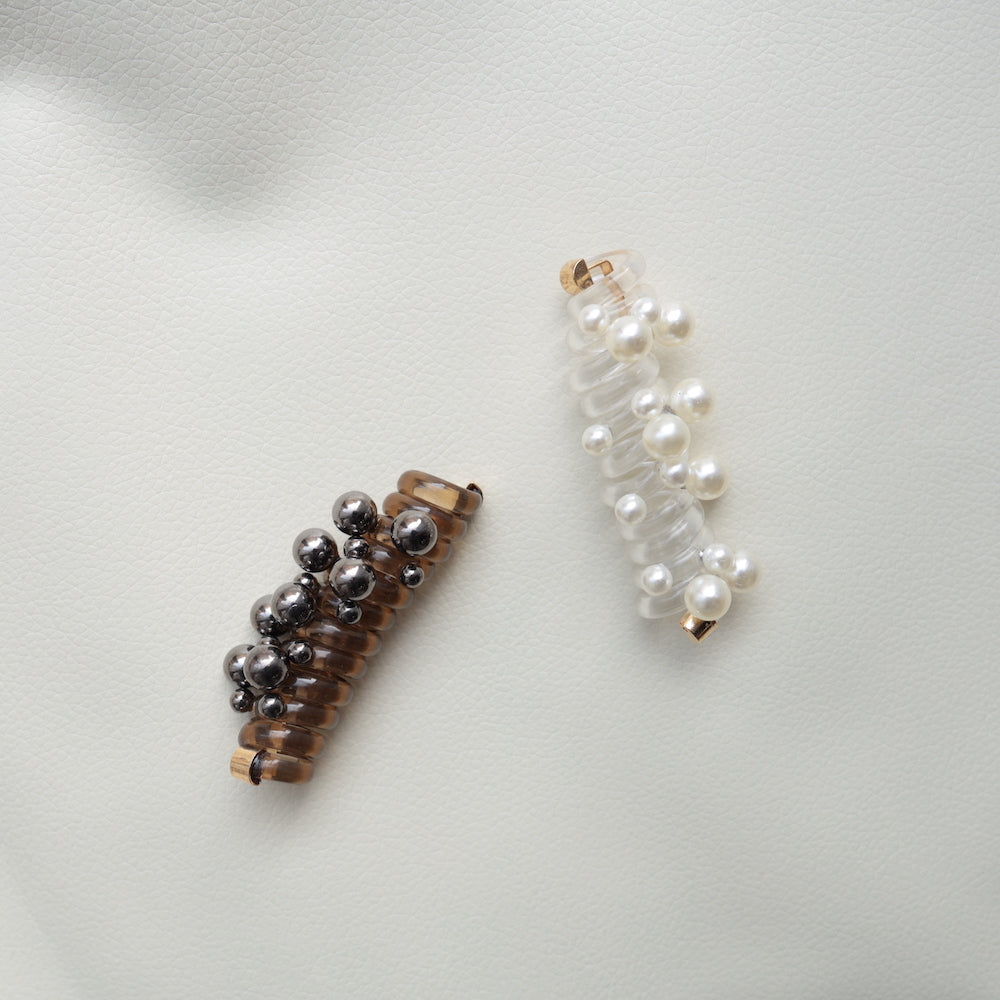 H005 random pearl coil up pony