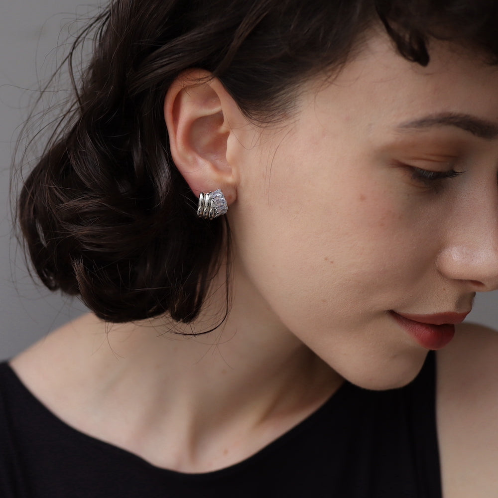 P382 gold metal zirconia half hoop pierce