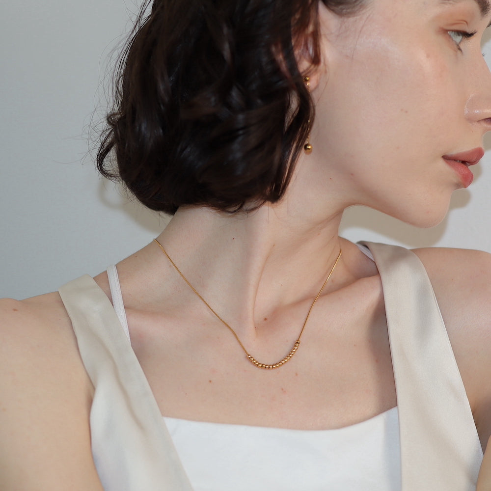 N026 stainless ball necklace