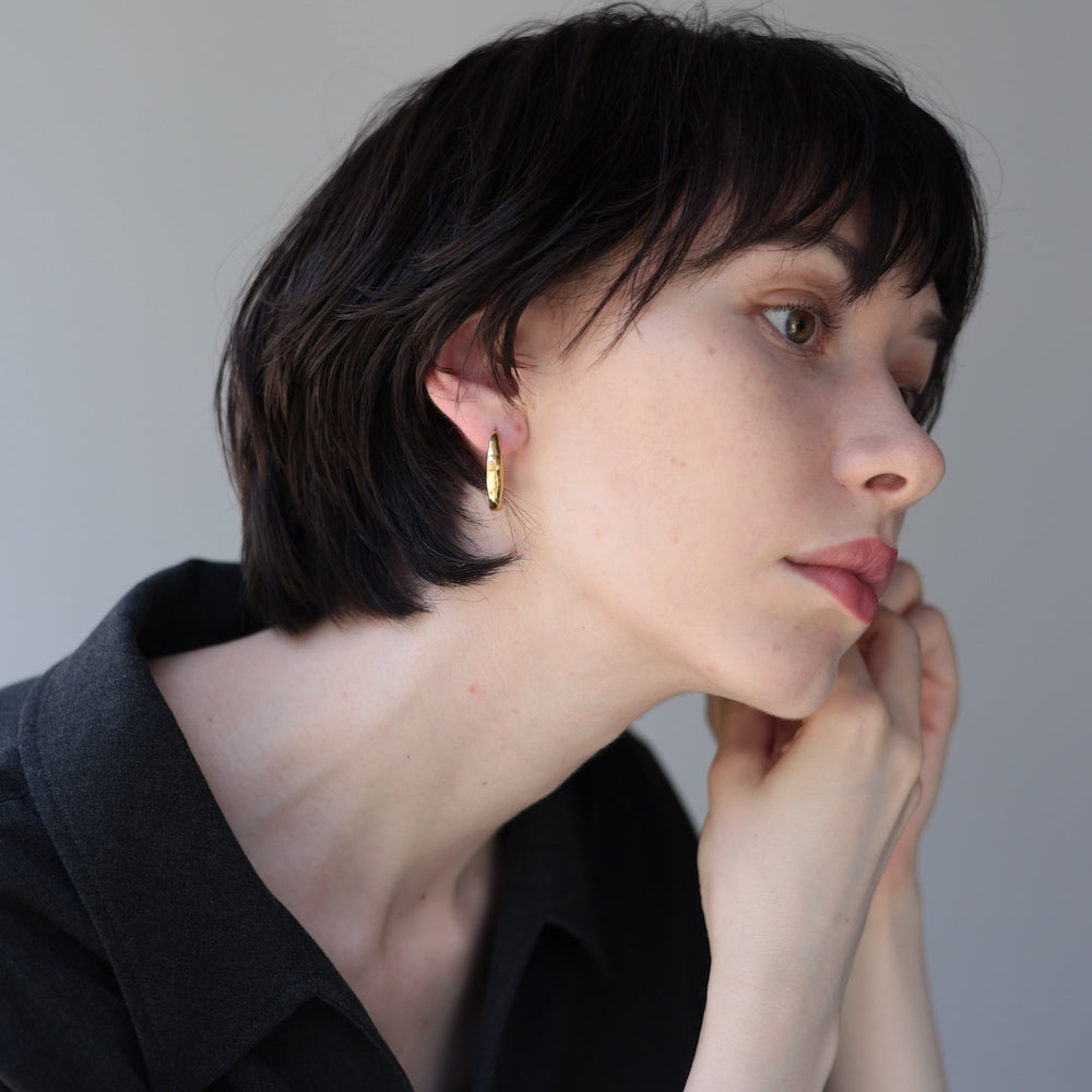 P278 stainless wave hoop pierce