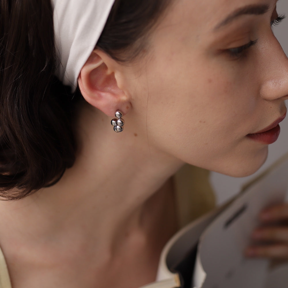 P202 stainless metal ball half hoop pierce