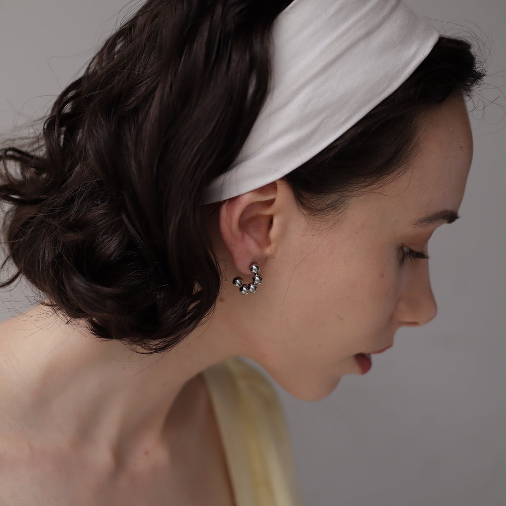 P202 stainless metal ball half hoop pierce