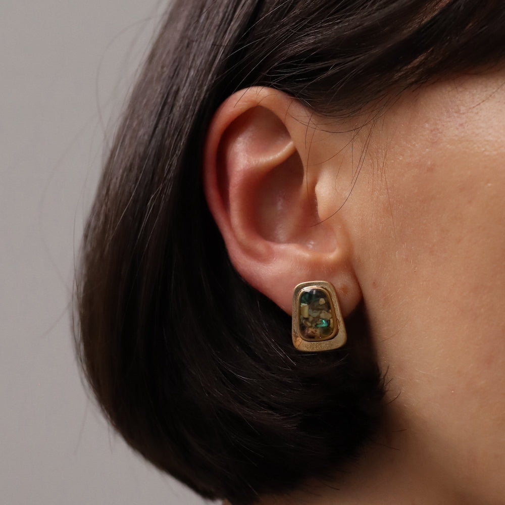 P178 antique style square shell pierce