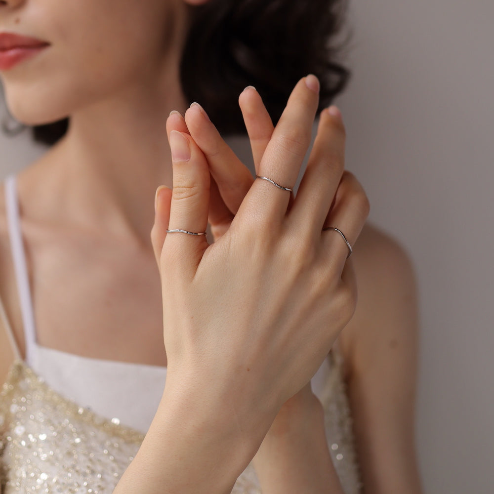 R035 stainless simple wave slim ring