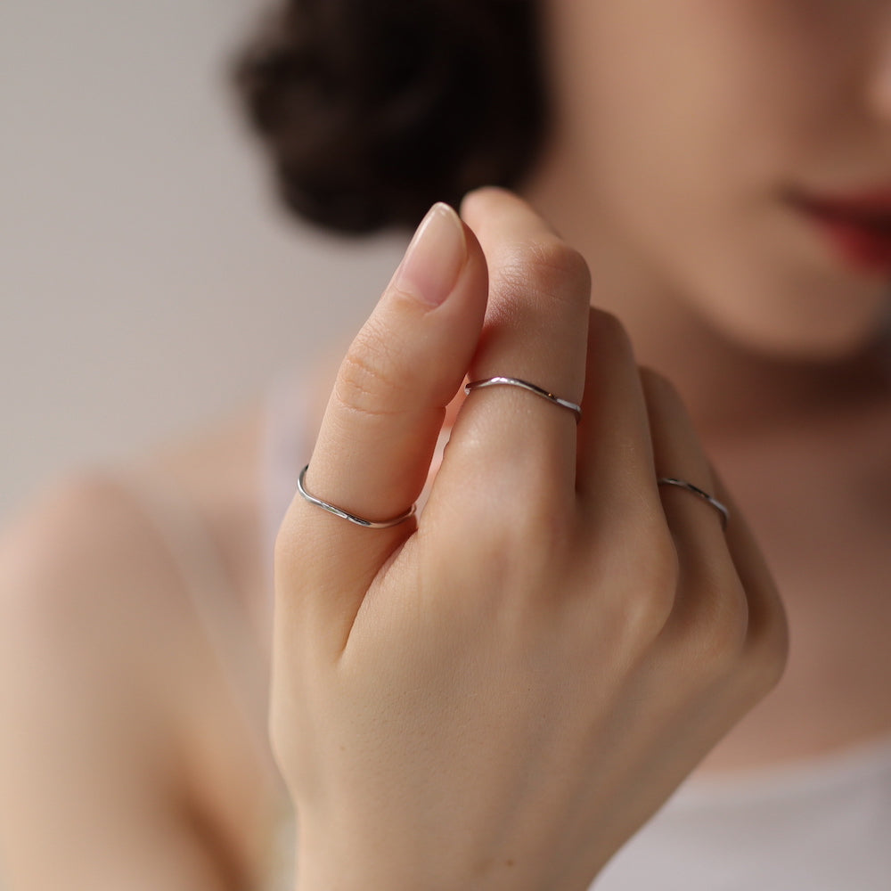 R035 stainless simple wave slim ring