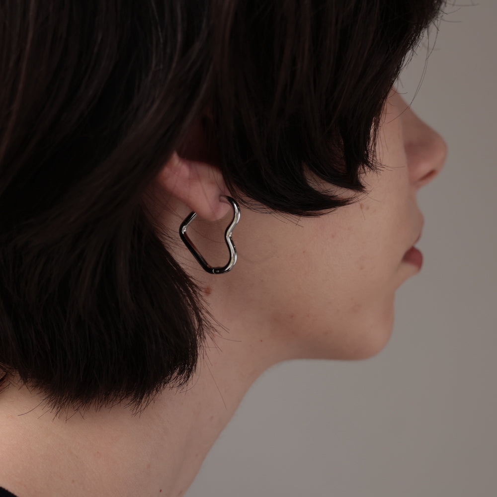 P126 stainless heart hoop pierce