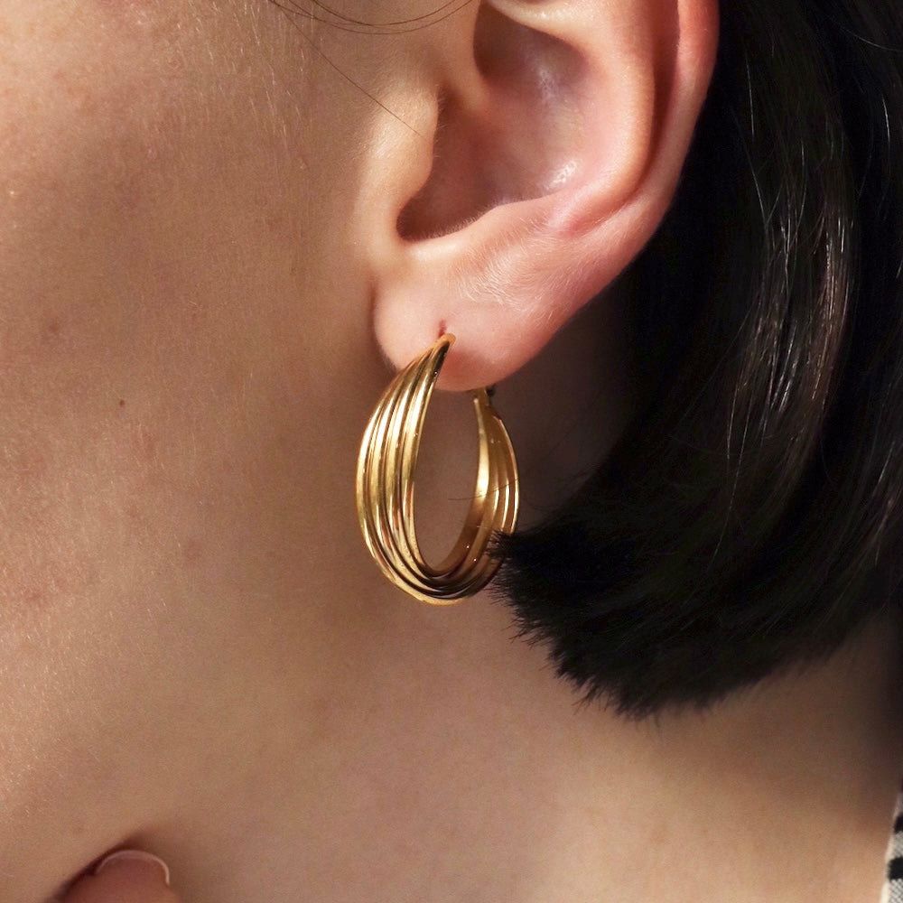 P021 stainless quadruple hoop pierce