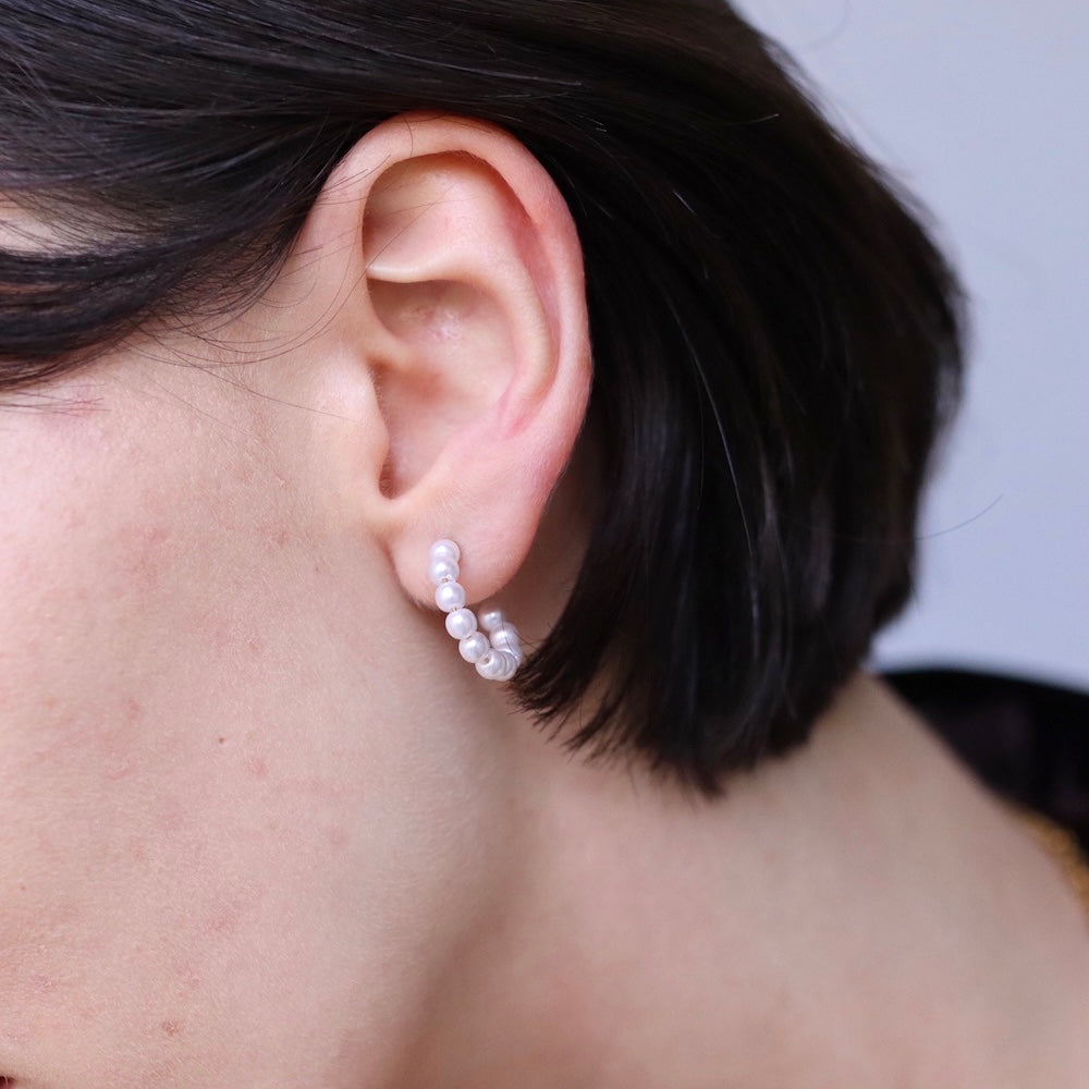 P246 stainless pearl half hoop pierce