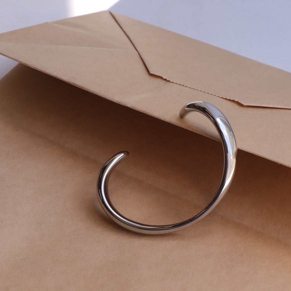 N213 stainless plump oversized bangle