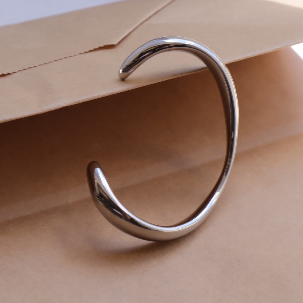 N213 stainless plump oversized bangle