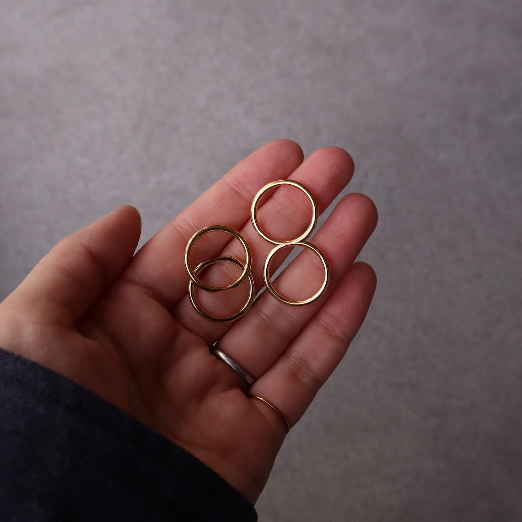 P361 stainless asymmetry circle pierce