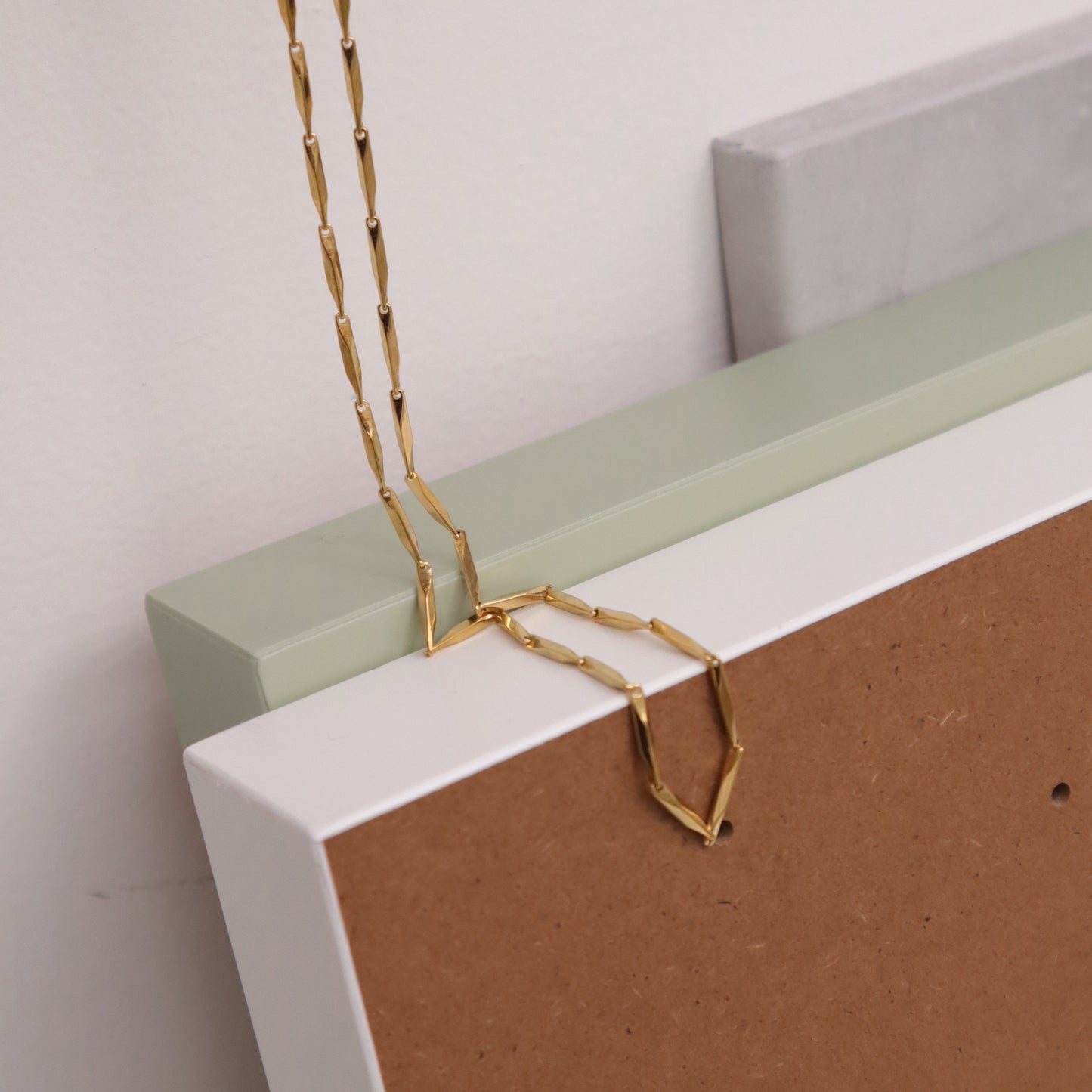 N189 stainless simple linecut necklace
