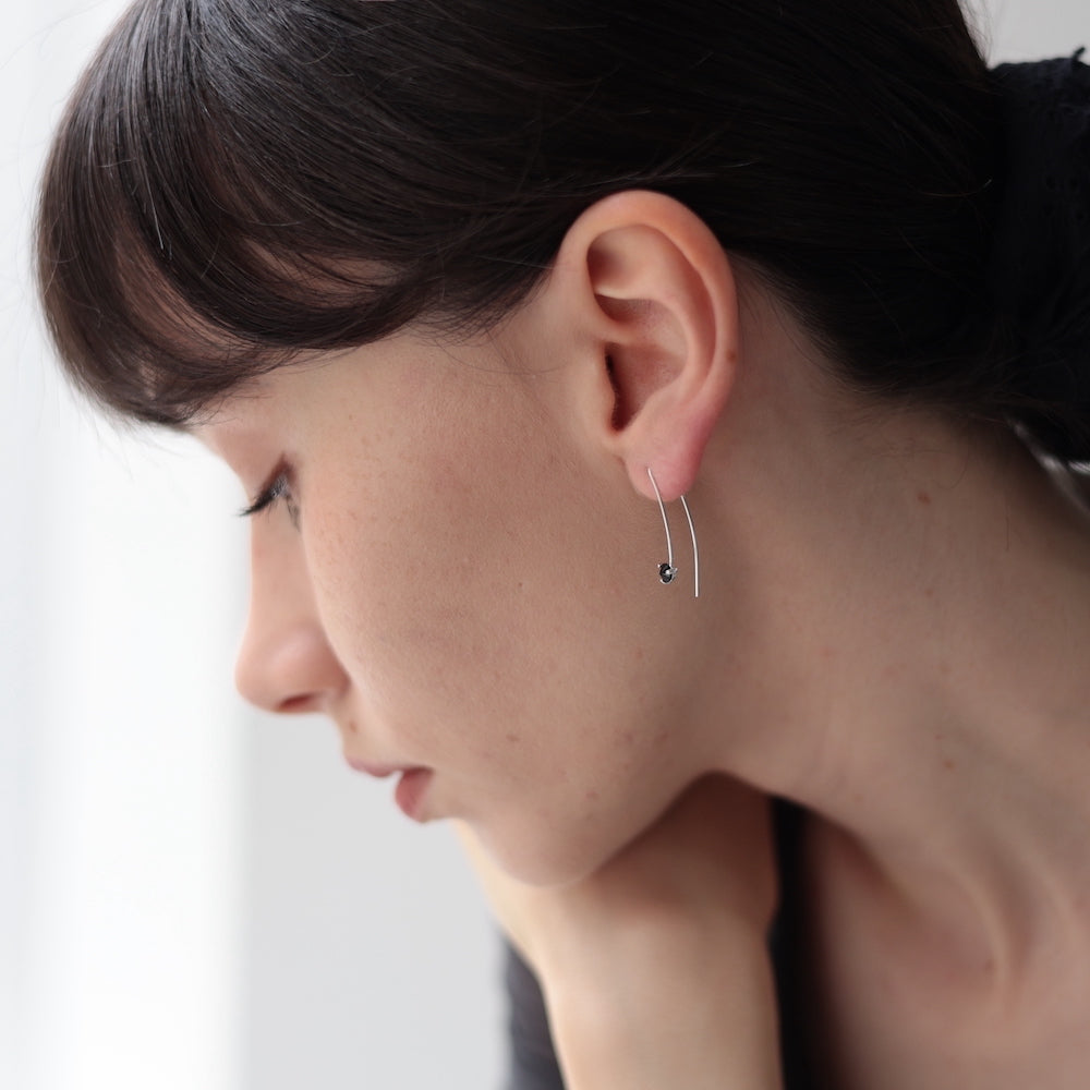 P043 silver925 onyx stone hook pierce
