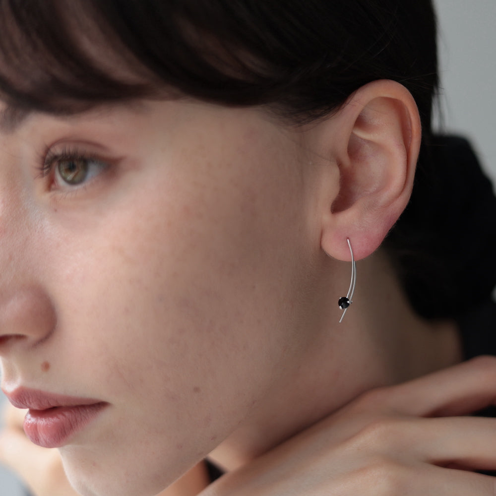 P043 silver925 onyx stone hook pierce
