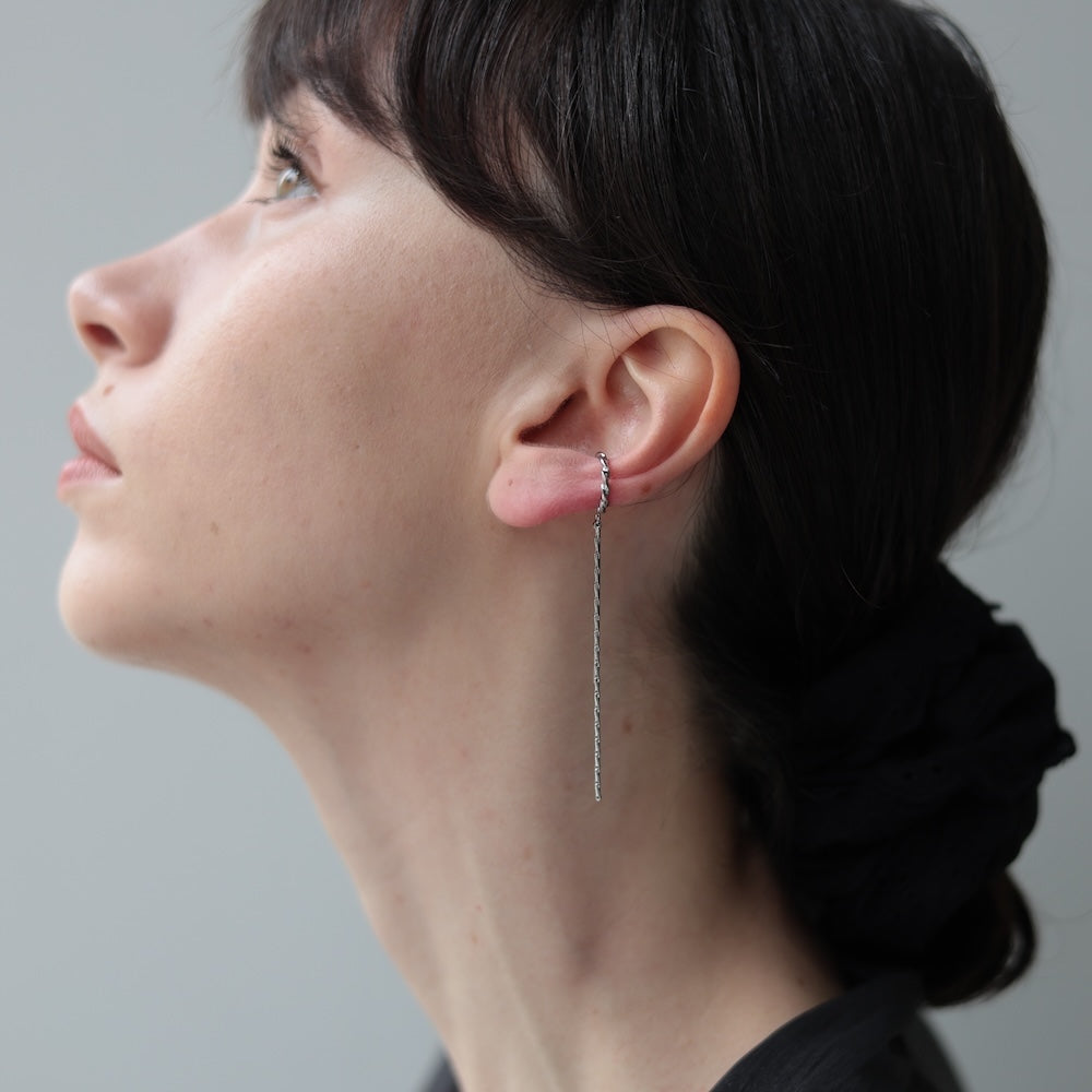 C021 long chain ear cuff
