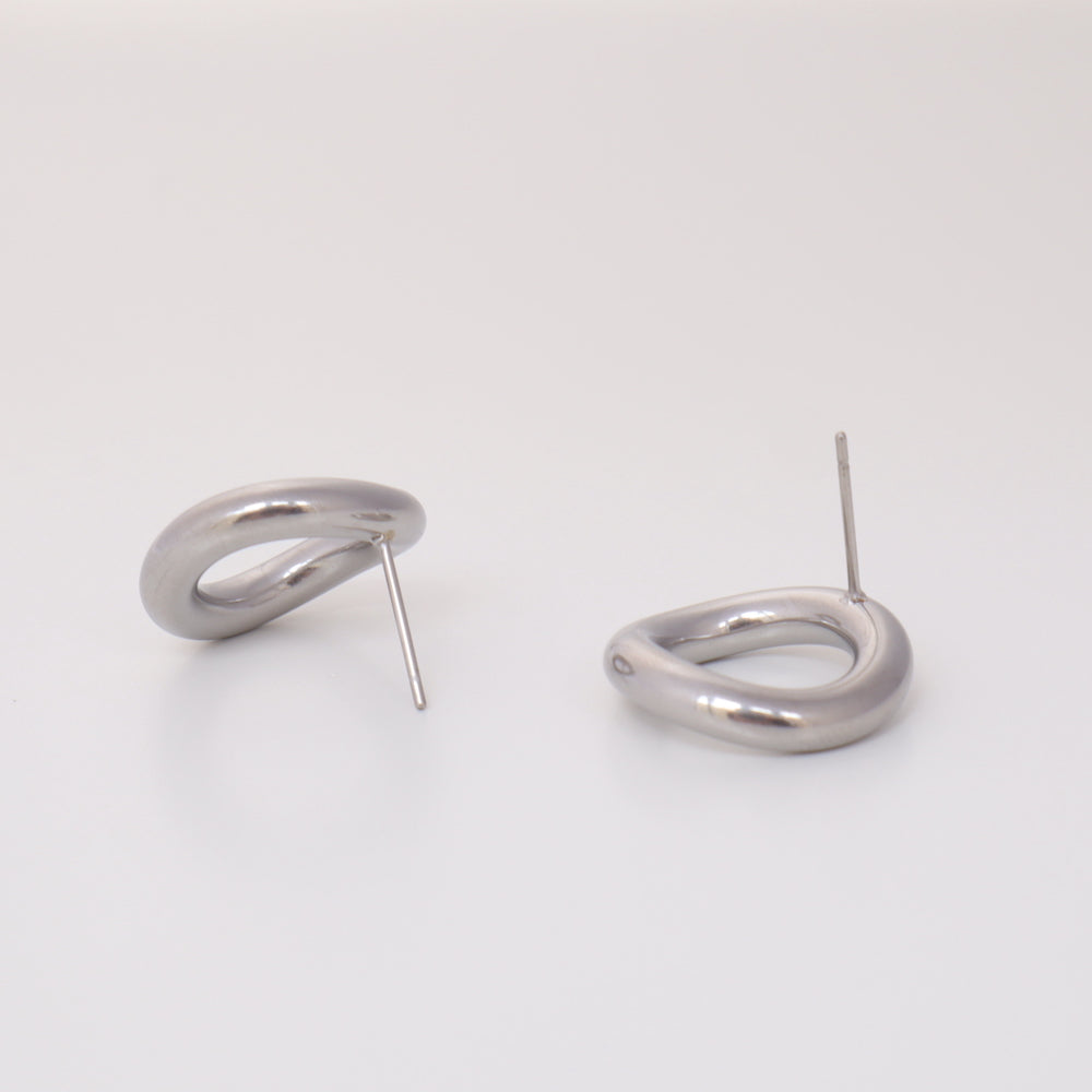 P018 stainless mat circle pierce