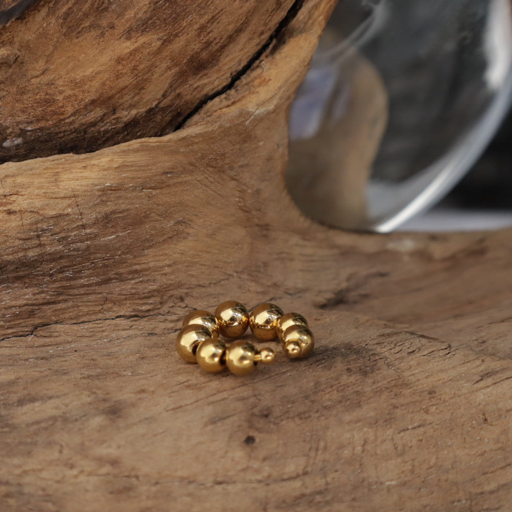C056 stainless metalball ear cuff