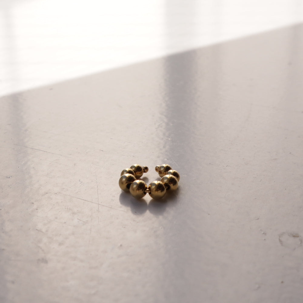 C056 stainless metalball ear cuff