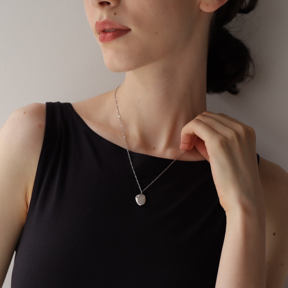 N089 stainless rough pendant