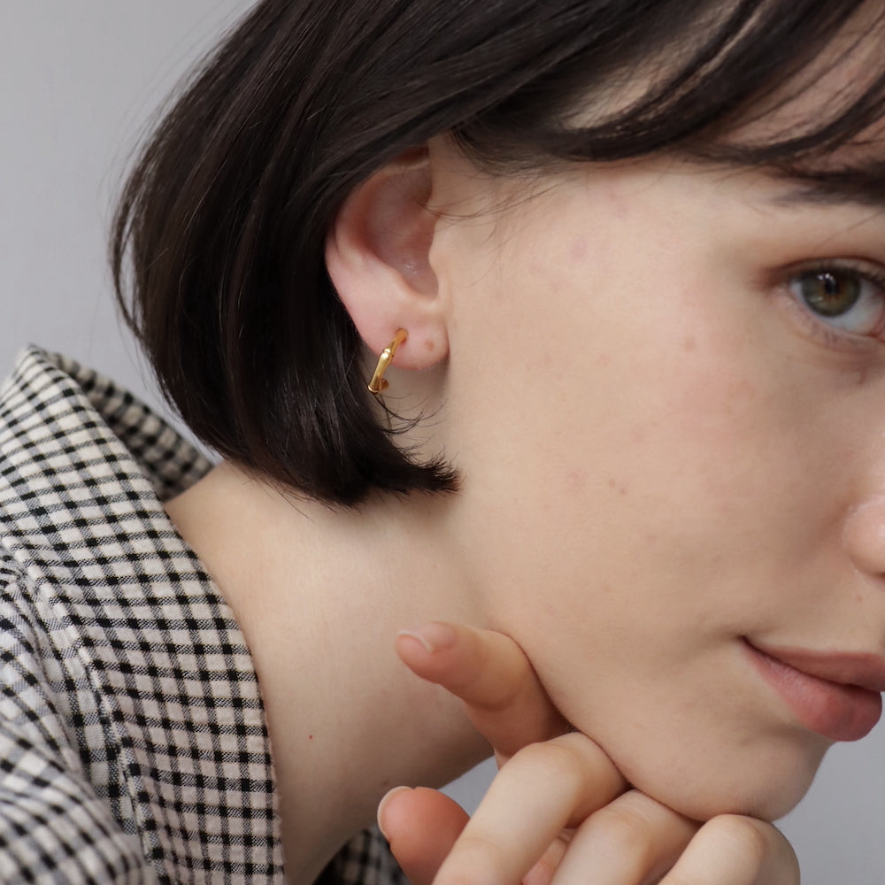 P105 stainless joint half hoop pierce