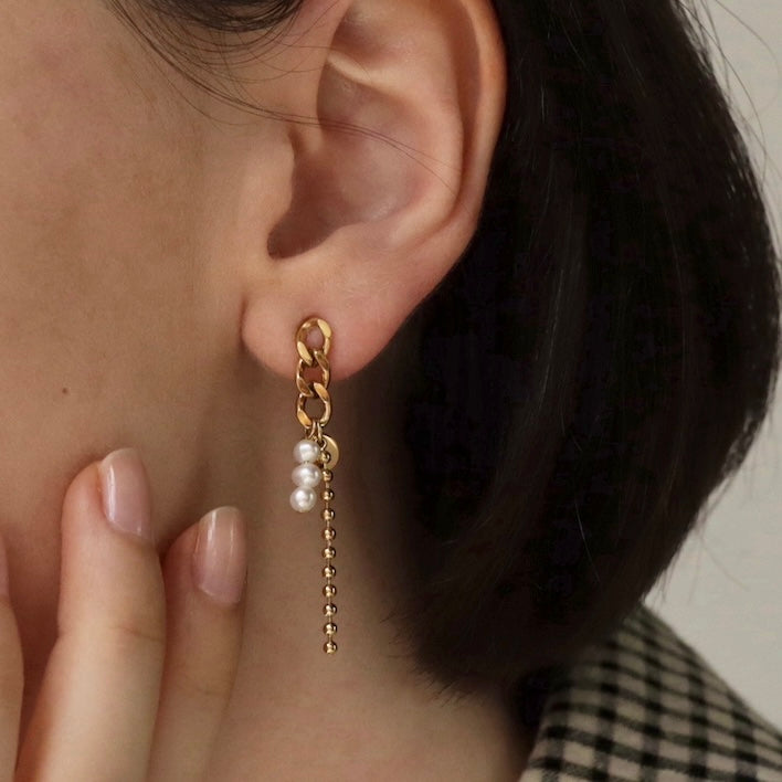 P326 stainless asymmetry pearl chain pierce