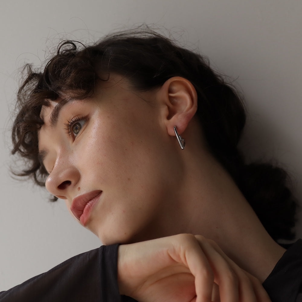 P398 stainless heart motif pierce