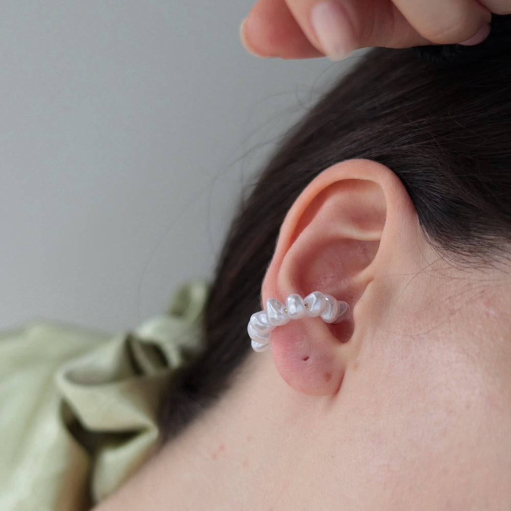 C081 pearl like big earcuff