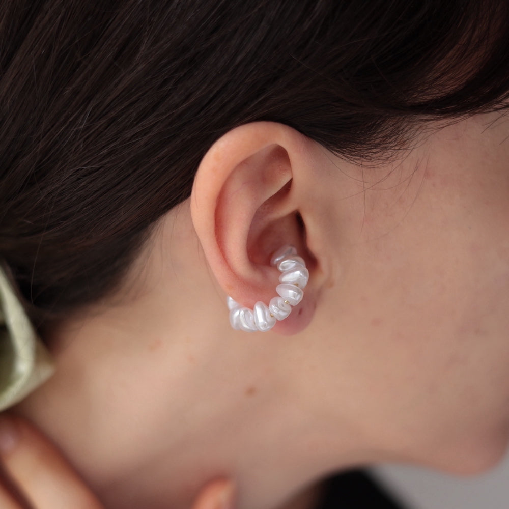 C081 pearl like big earcuff