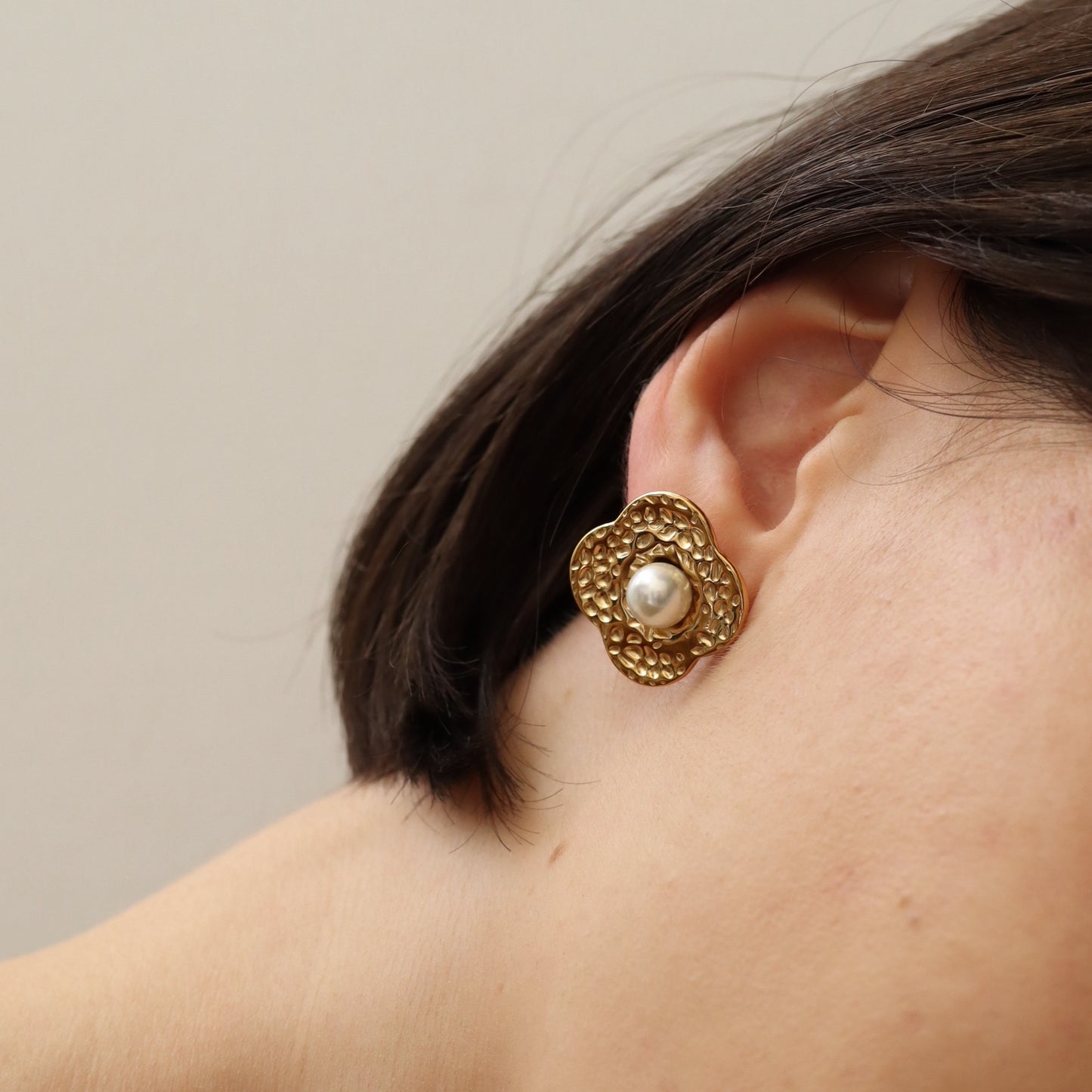 P360 stainless vintage style flower pierce