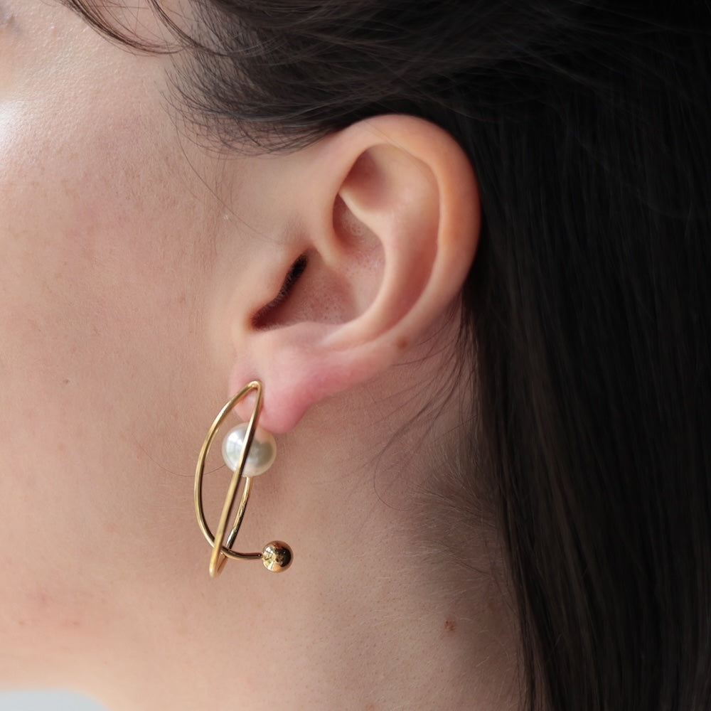 P474 stainless pearl hoop pierce