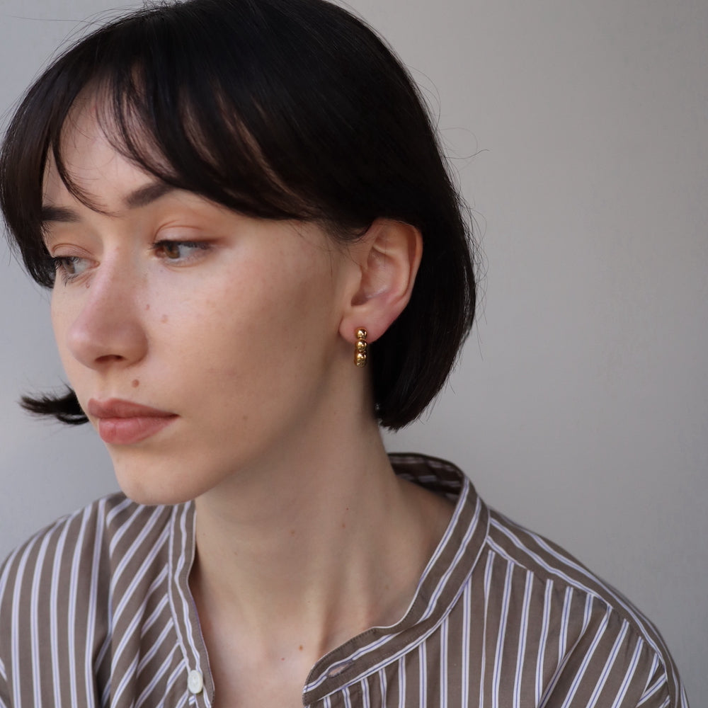 P202 stainless metal ball half hoop pierce