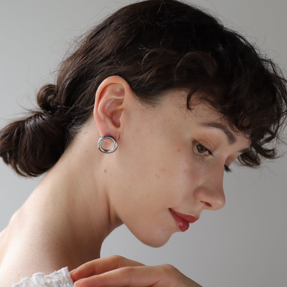 P018 stainless mat circle pierce