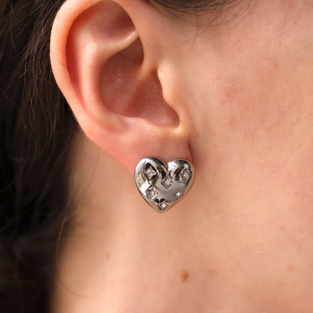 P132 stainless zirconia heart motif pierce
