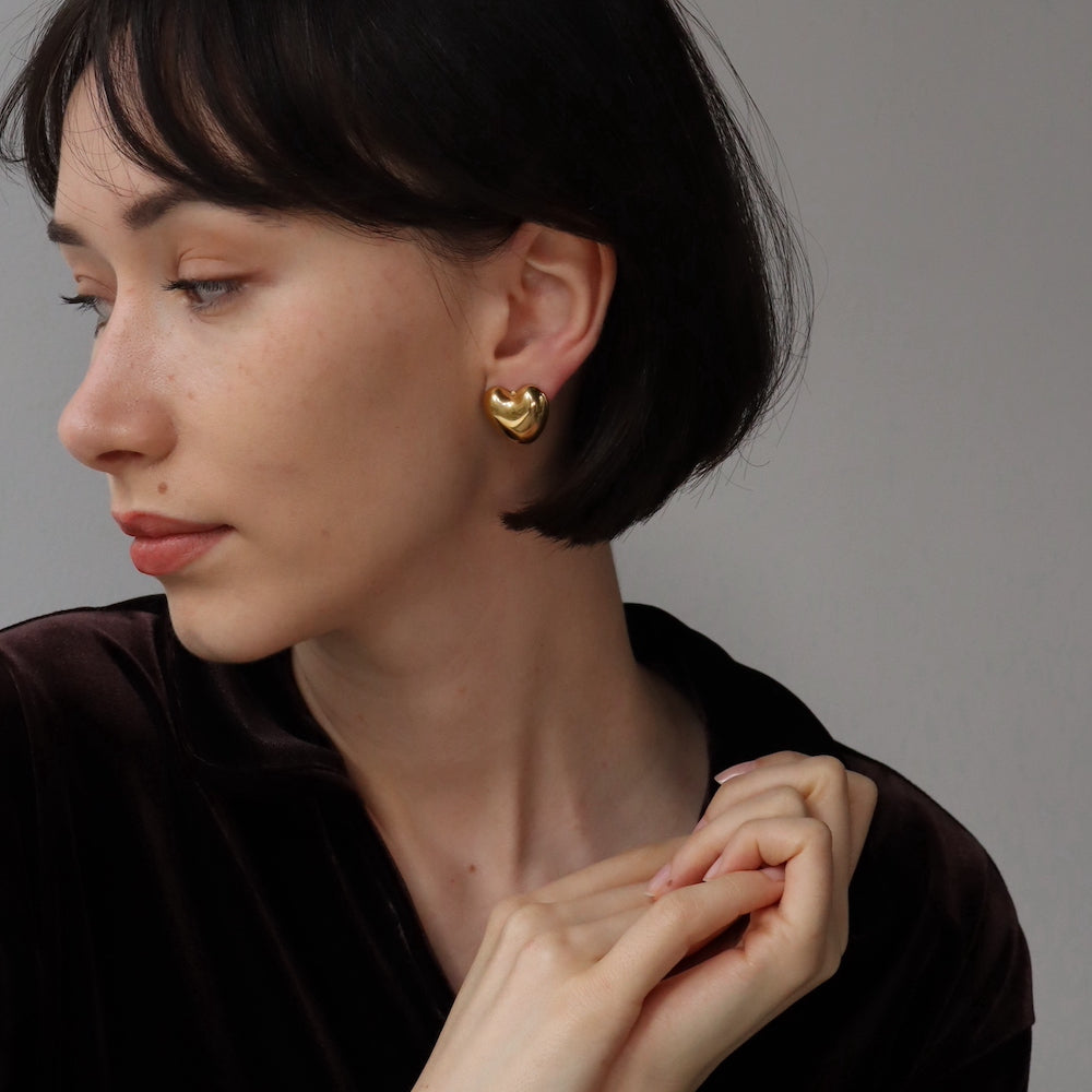 P077 stainless oversized heart pierce