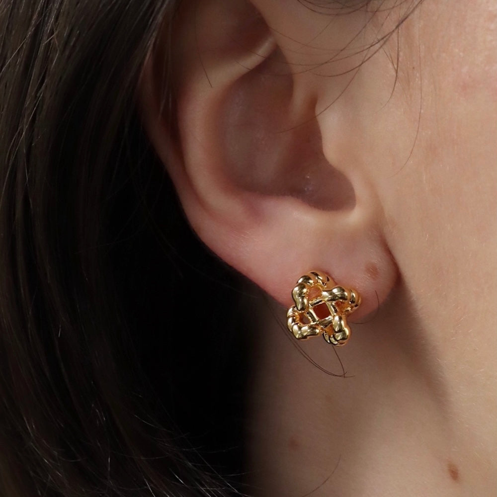 P337 flower twist minimum pierce