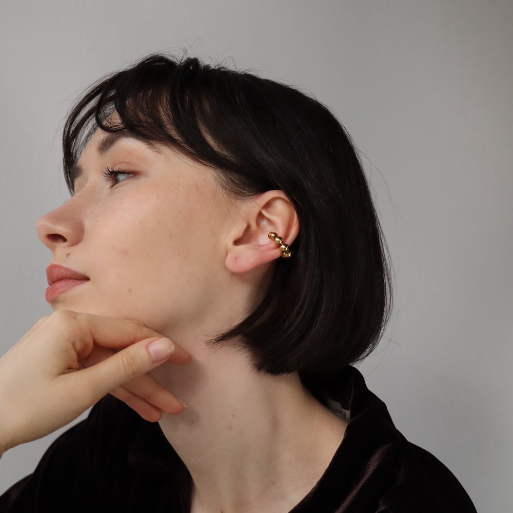 C056 stainless metalball ear cuff