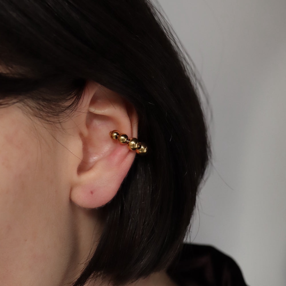 C056 stainless metalball ear cuff