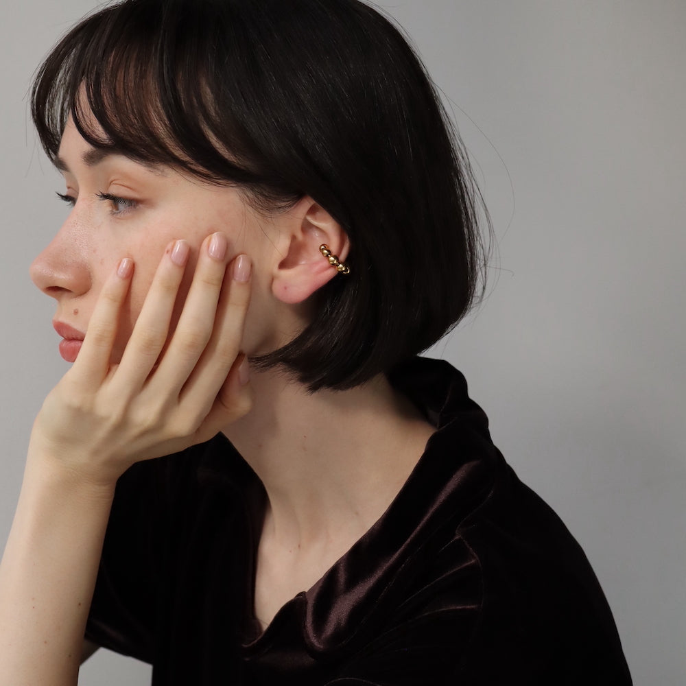 C056 stainless metalball ear cuff
