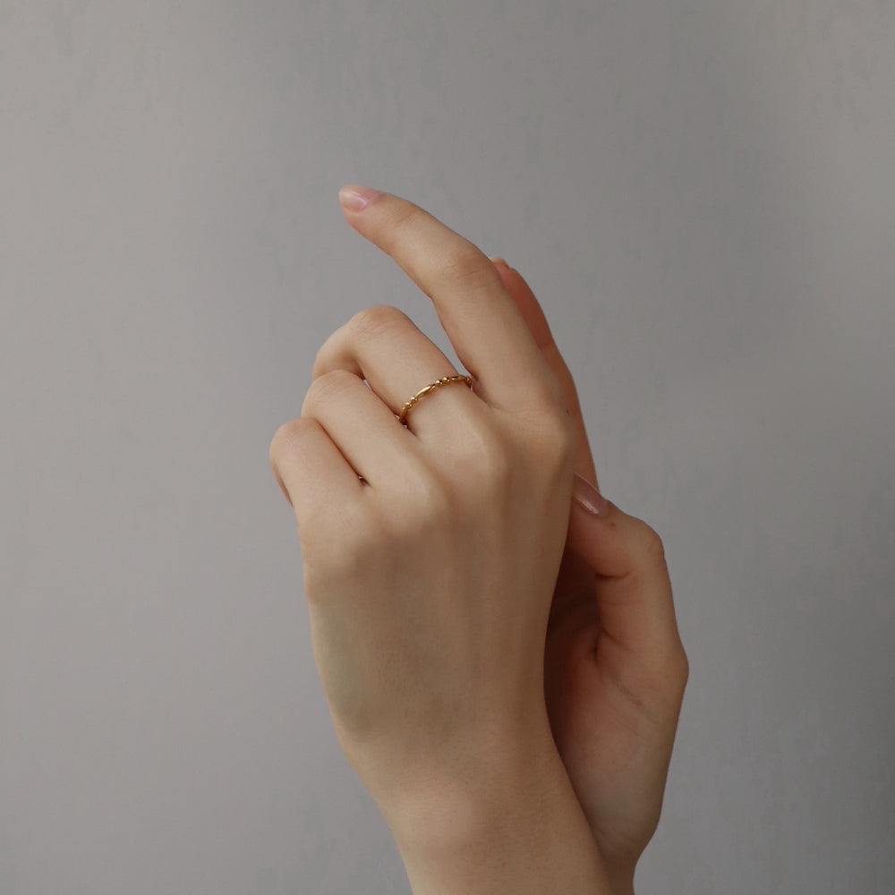R055 stainless point dot ring