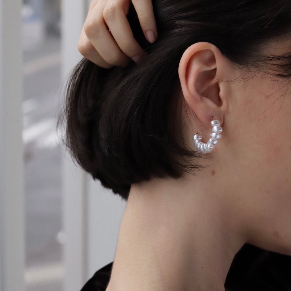 P243 half hoop pearl pierce