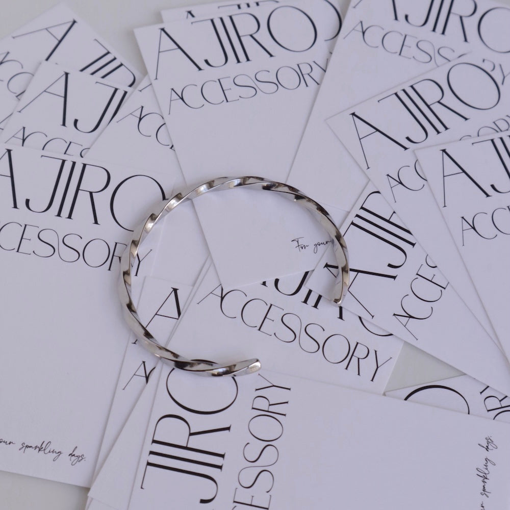 N060 stainless twist bangle