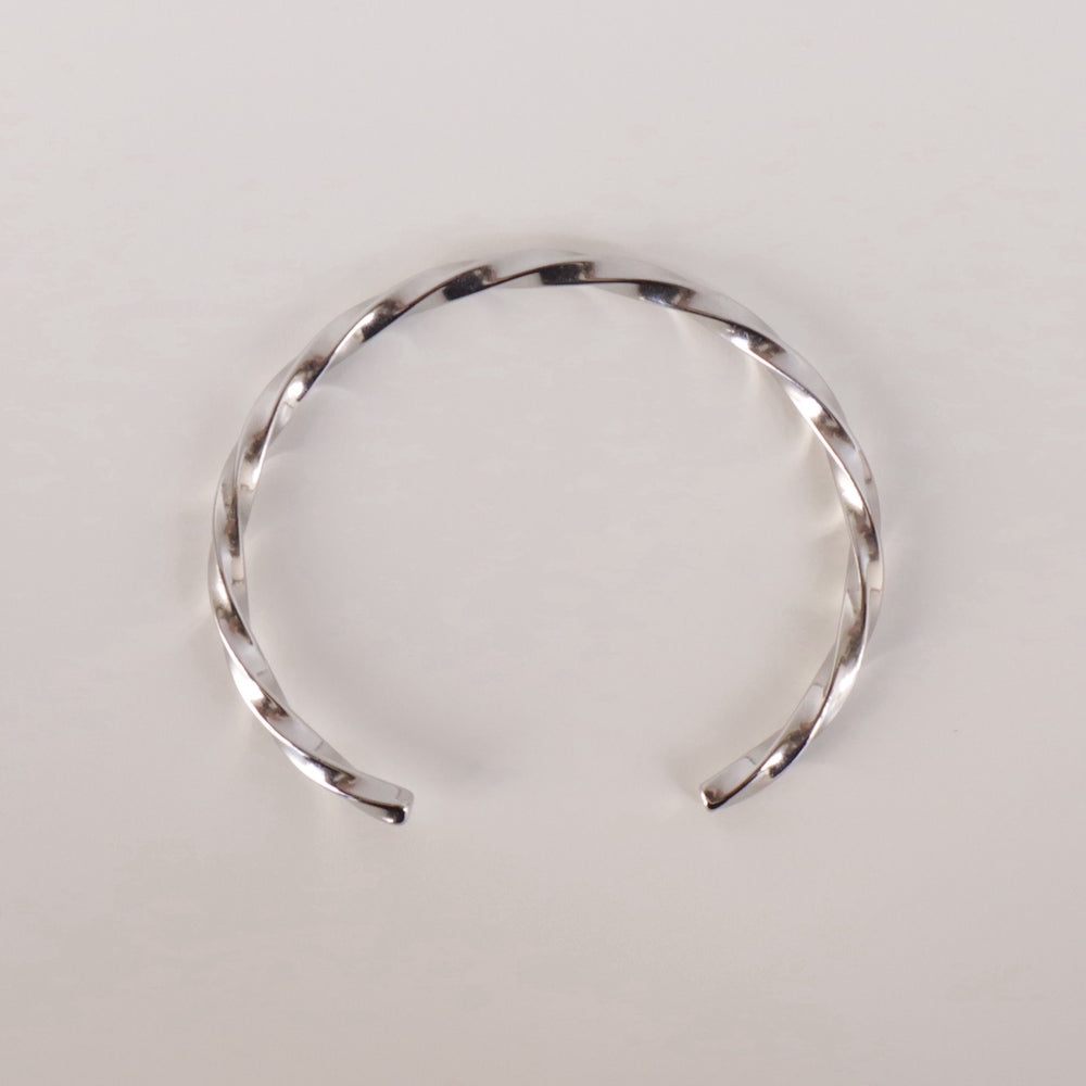 N060 stainless twist bangle